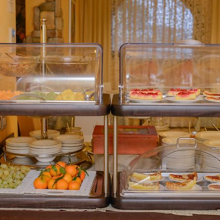 Ahg Donna Silvia Wellness Hotel Manerba del Garda Zewnętrze zdjęcie