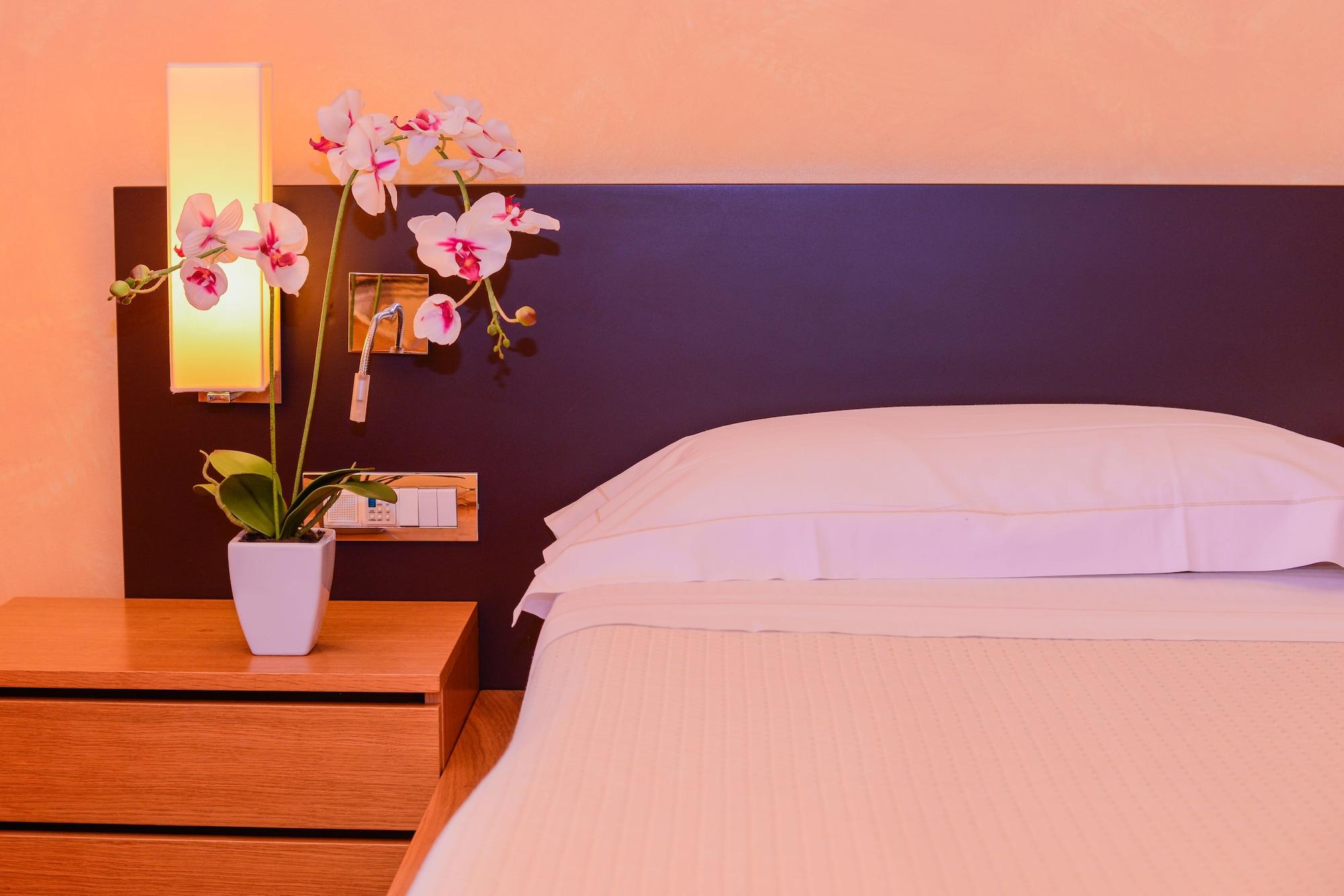 Ahg Donna Silvia Wellness Hotel Manerba del Garda Zewnętrze zdjęcie