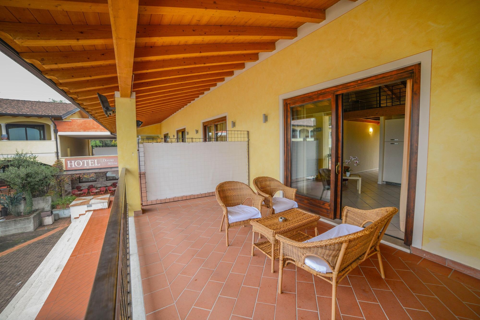 Ahg Donna Silvia Wellness Hotel Manerba del Garda Zewnętrze zdjęcie