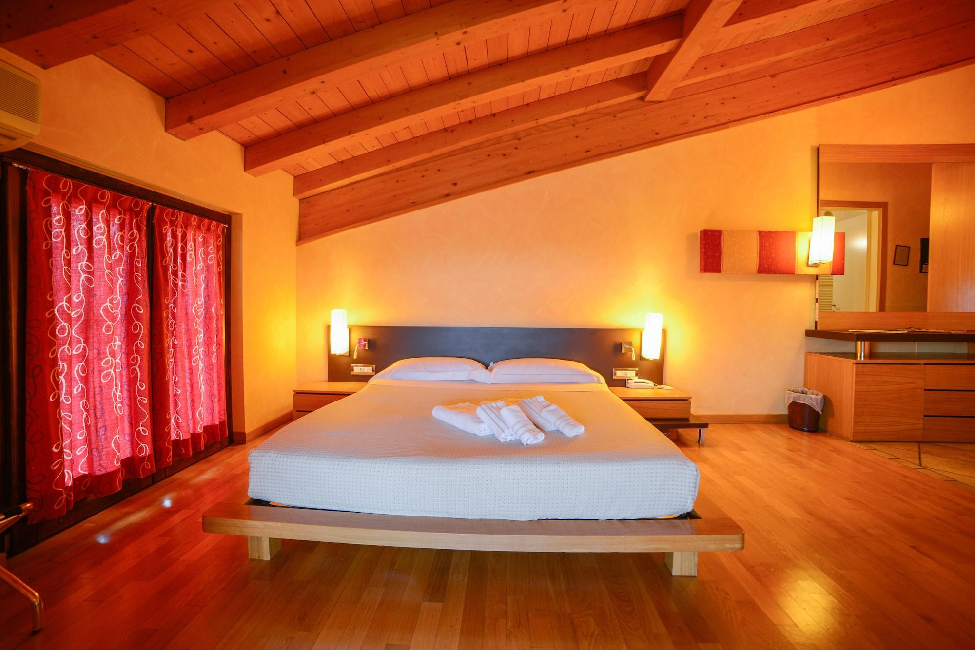 Ahg Donna Silvia Wellness Hotel Manerba del Garda Zewnętrze zdjęcie