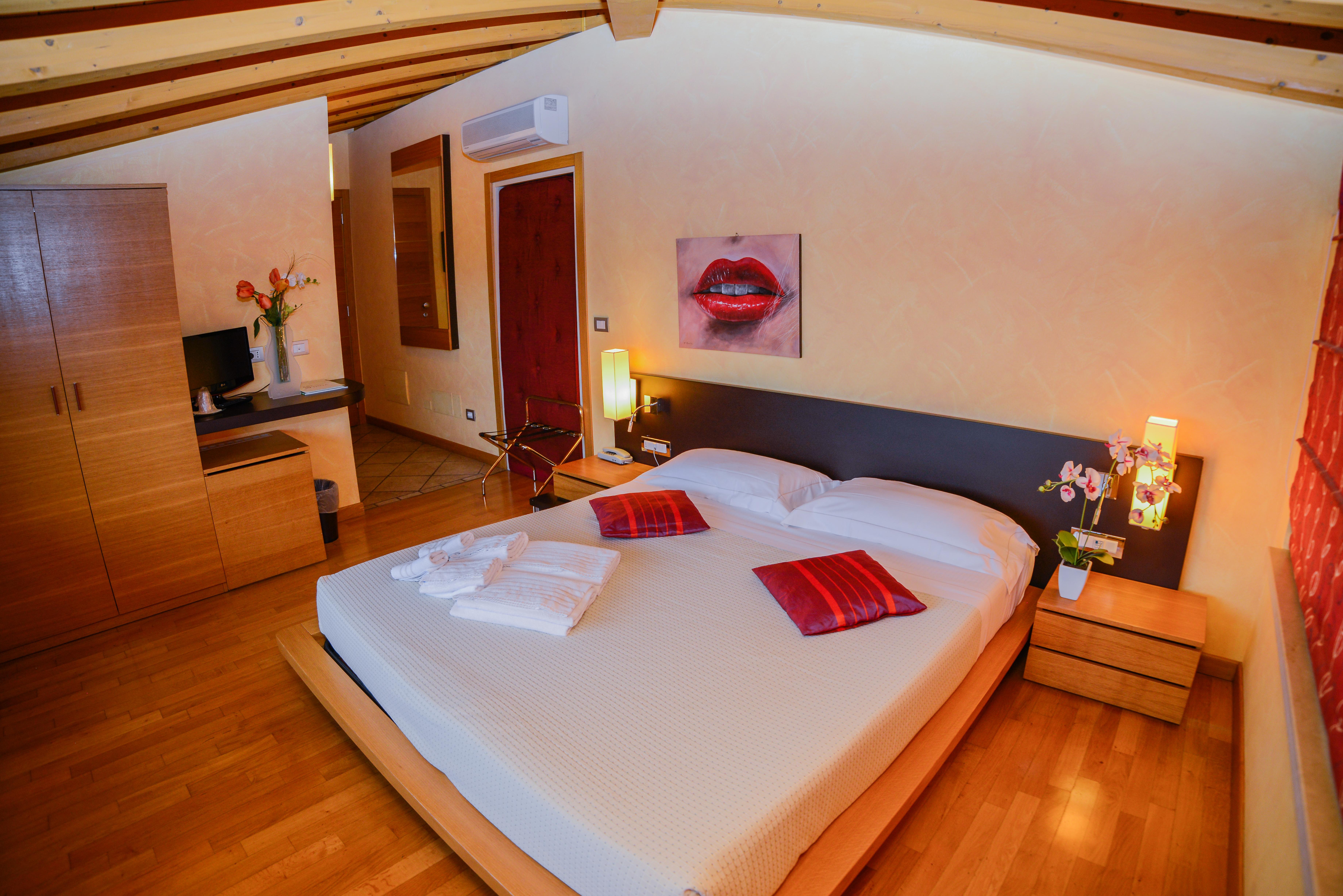 Ahg Donna Silvia Wellness Hotel Manerba del Garda Zewnętrze zdjęcie