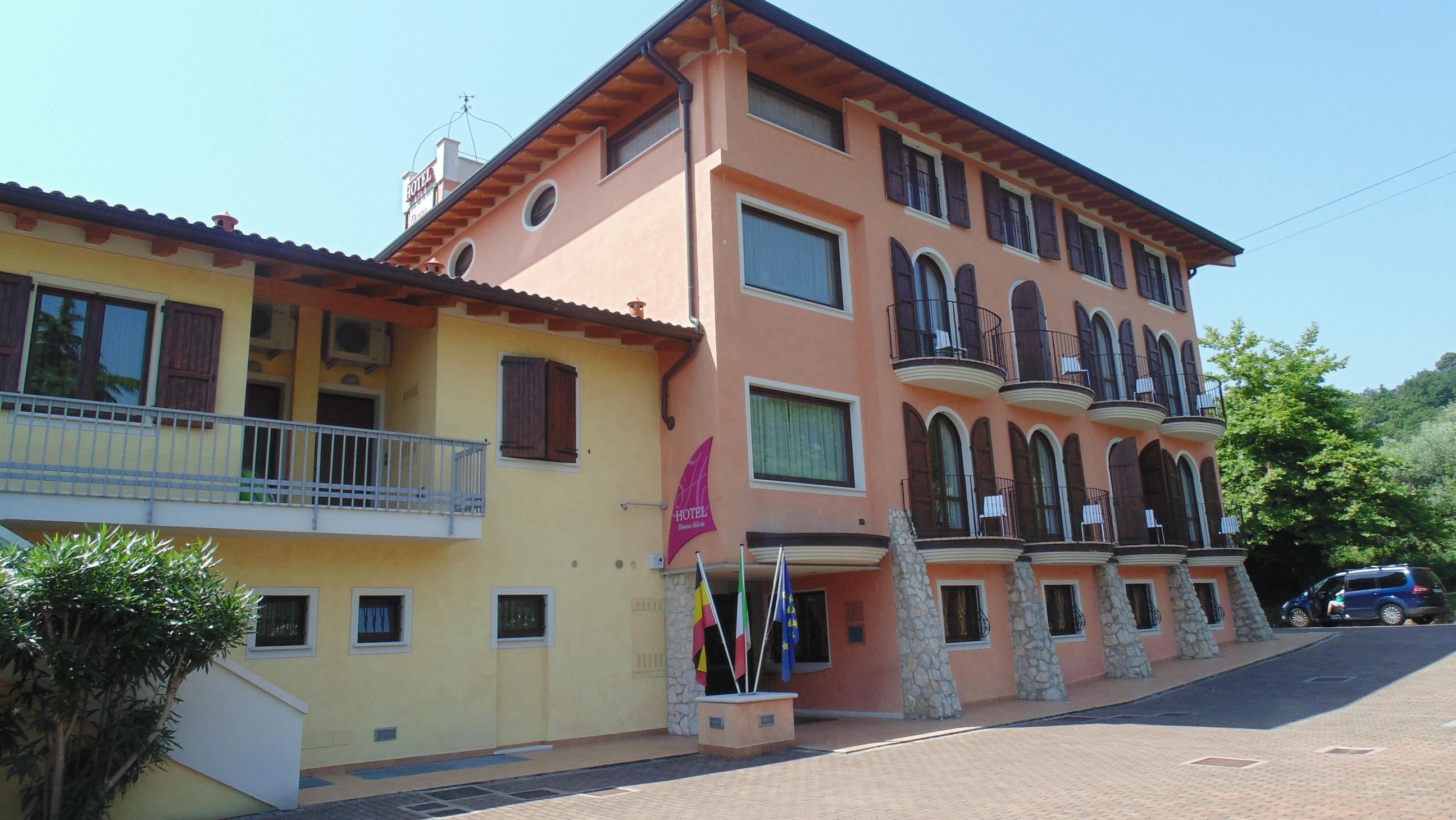Ahg Donna Silvia Wellness Hotel Manerba del Garda Zewnętrze zdjęcie