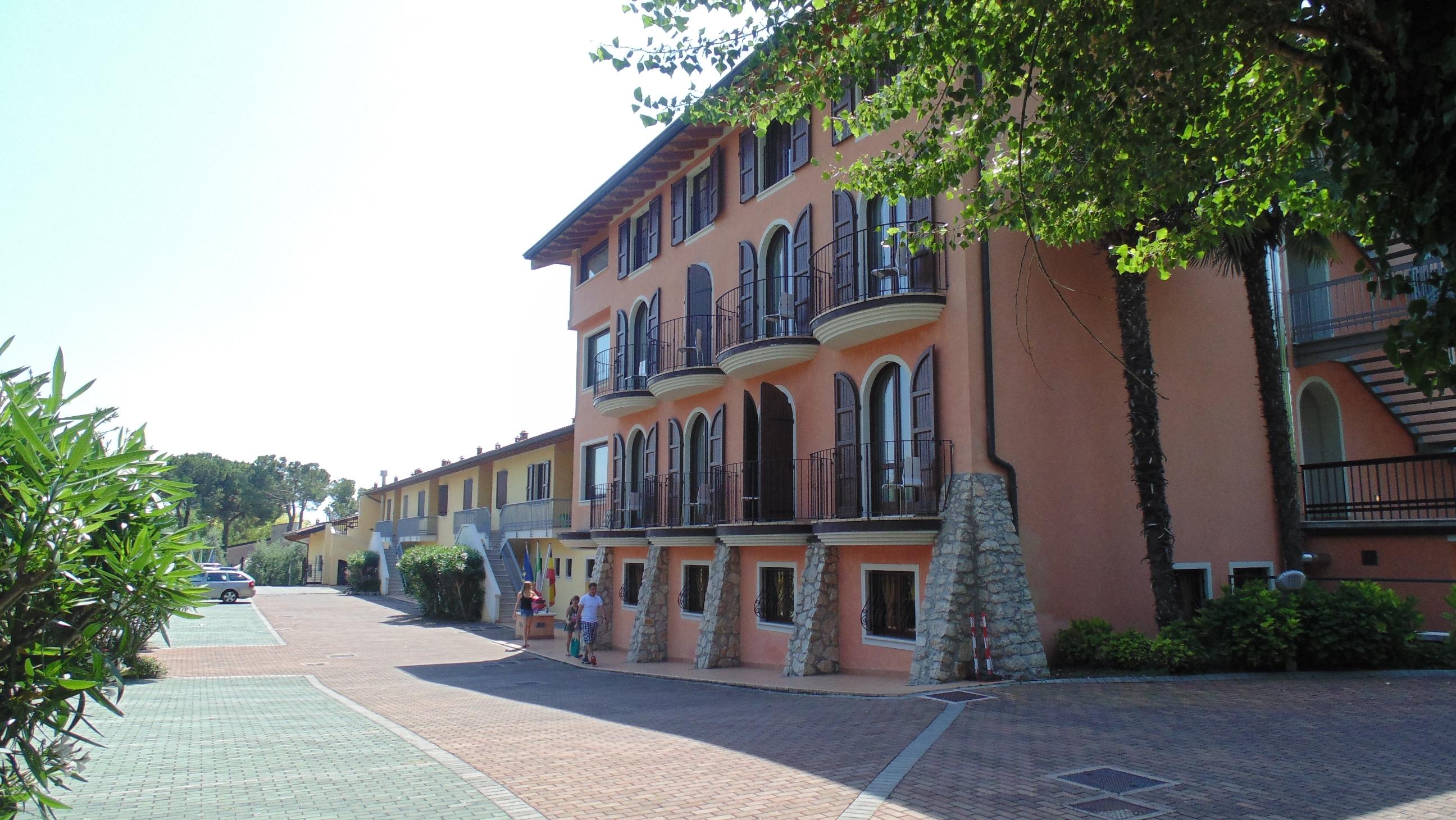 Ahg Donna Silvia Wellness Hotel Manerba del Garda Zewnętrze zdjęcie