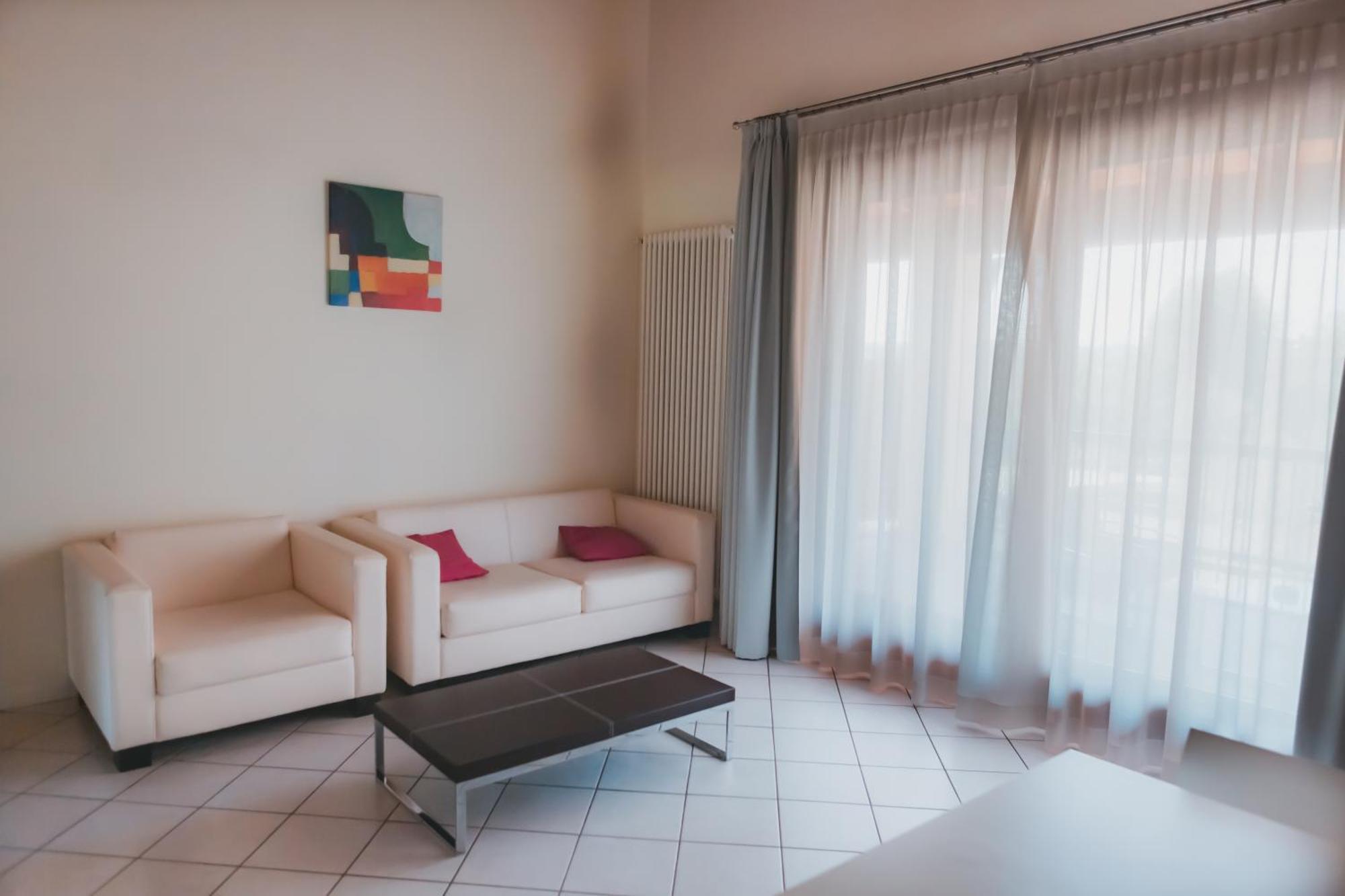 Ahg Donna Silvia Wellness Hotel Manerba del Garda Zewnętrze zdjęcie