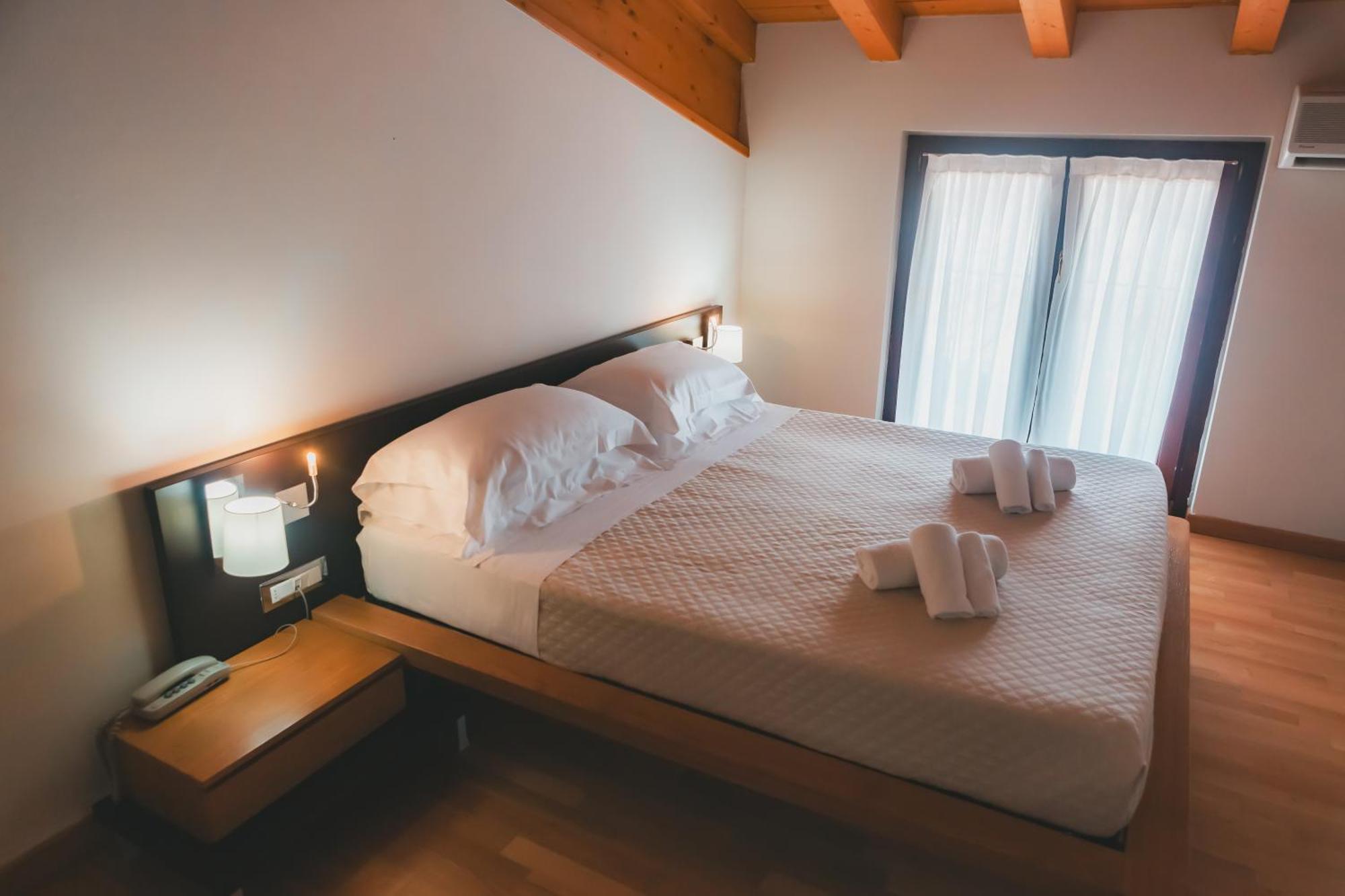 Ahg Donna Silvia Wellness Hotel Manerba del Garda Zewnętrze zdjęcie